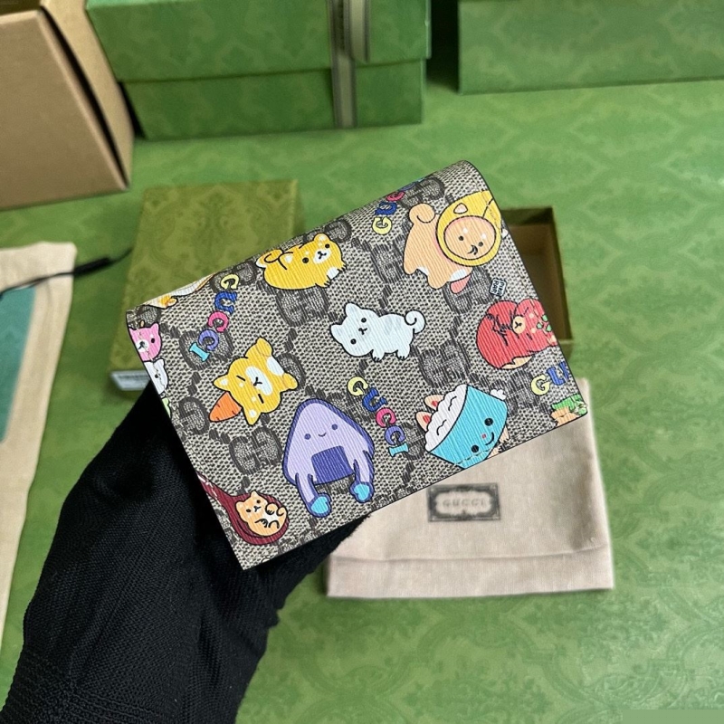 G*u*i wallets & purse